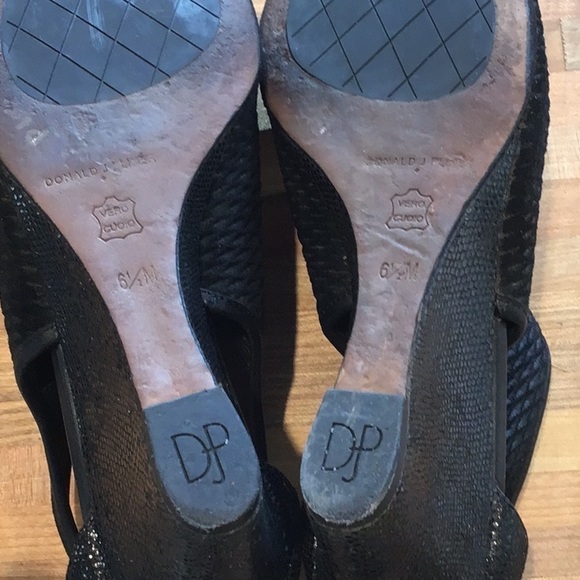 Donald J Pliner Jace Black Suede Open Toe Wedge Heels. - Picture 8 of 8